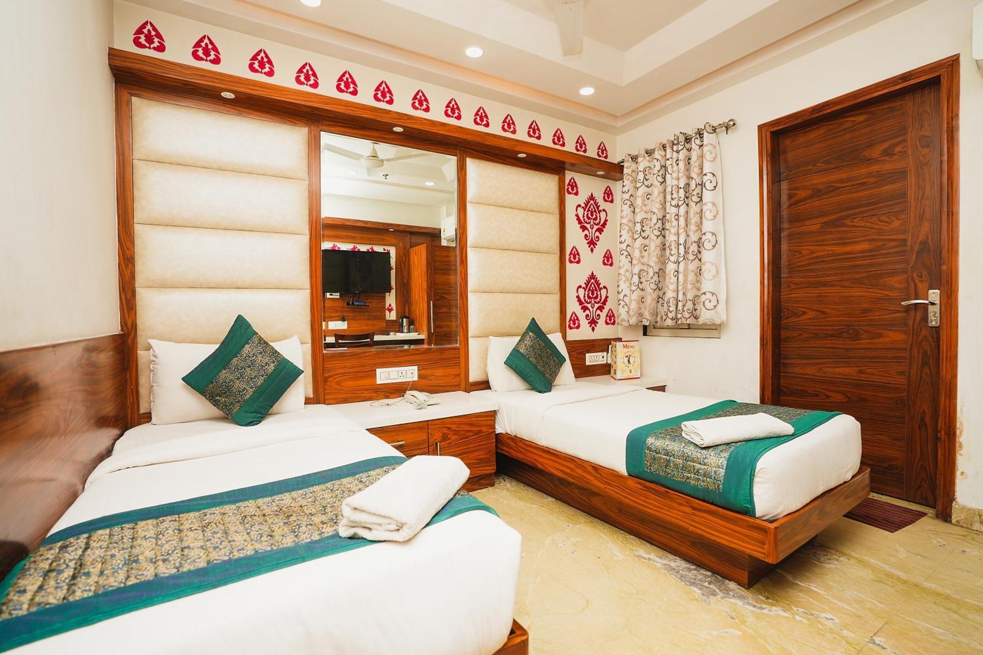 Hotel Kabir Palace Karol Bagh New Delhi Exteriör bild