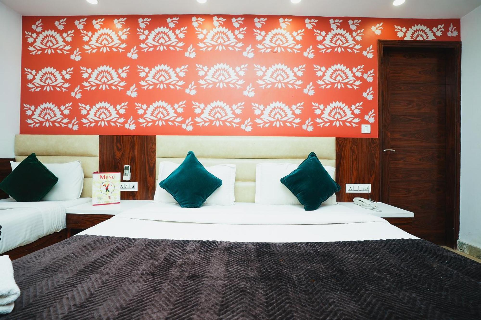 Hotel Kabir Palace Karol Bagh New Delhi Exteriör bild