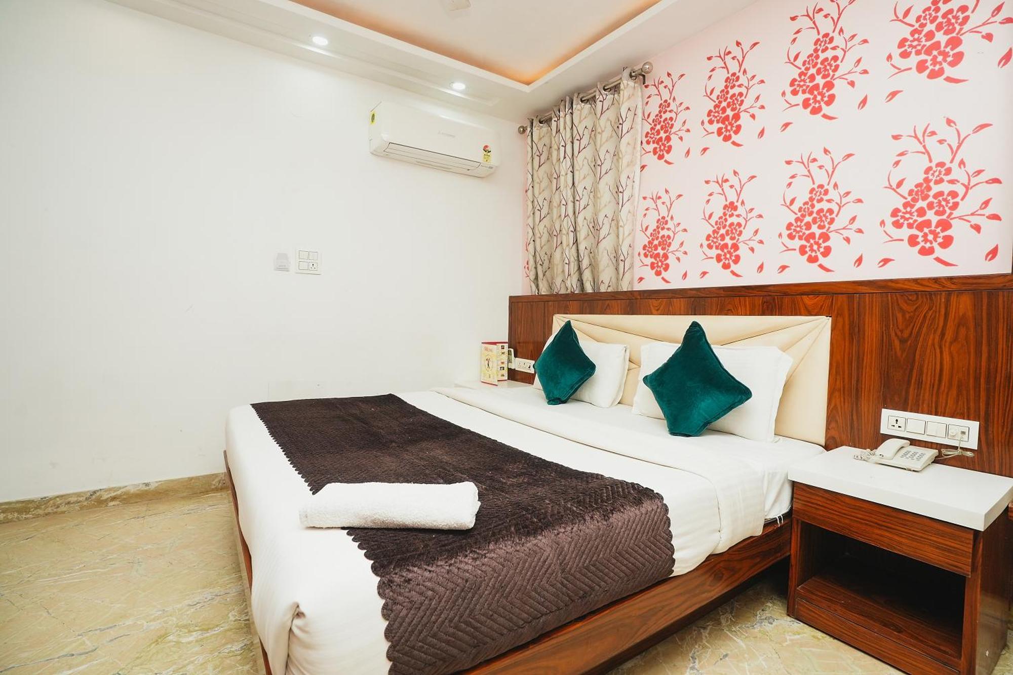 Hotel Kabir Palace Karol Bagh New Delhi Exteriör bild