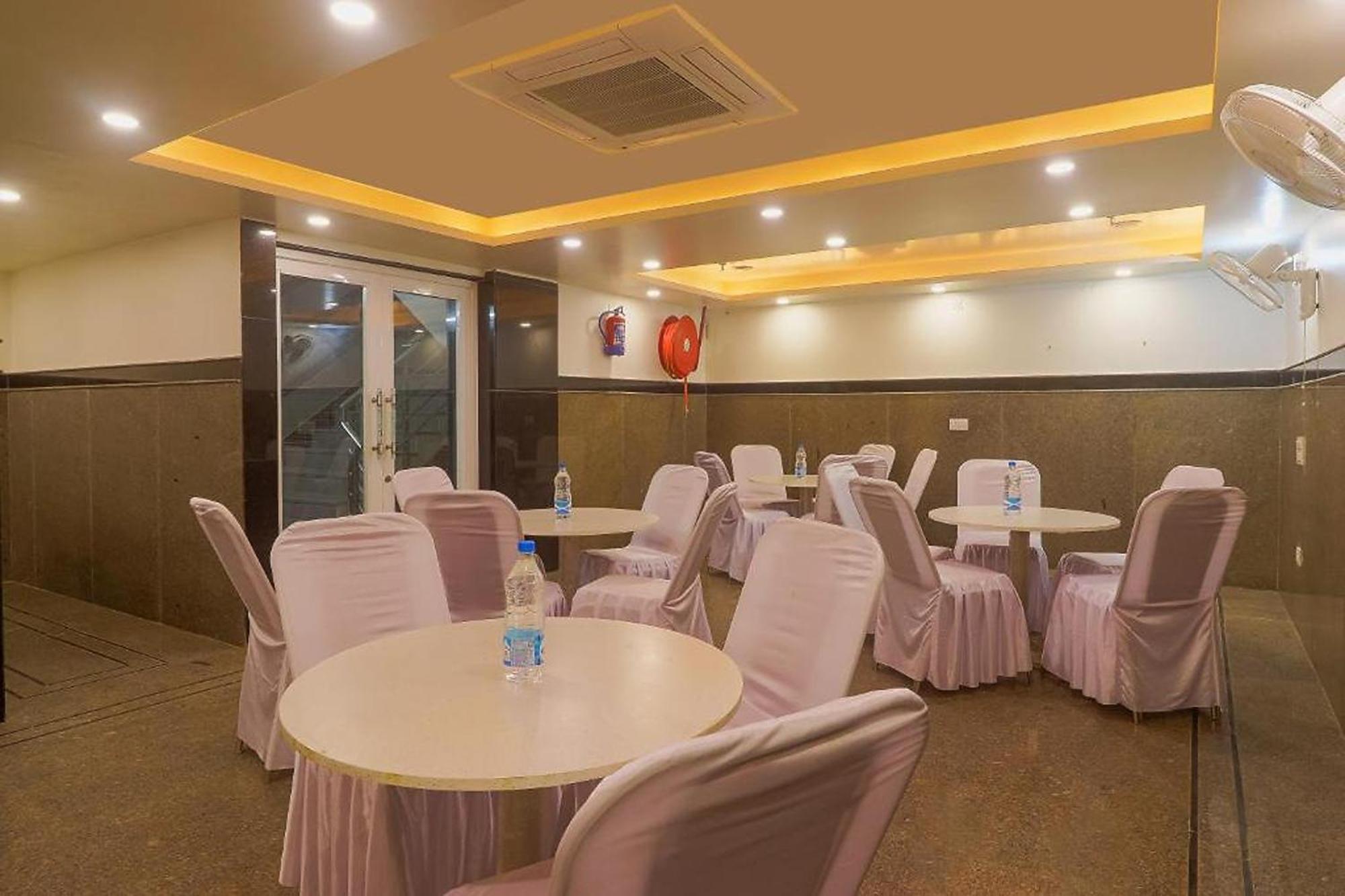 Hotel Kabir Palace Karol Bagh New Delhi Exteriör bild
